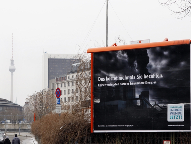 Großflächenplakat „Keine versteckten Kosten“ Großfläche des Motives „Keine versteckten Kosten“